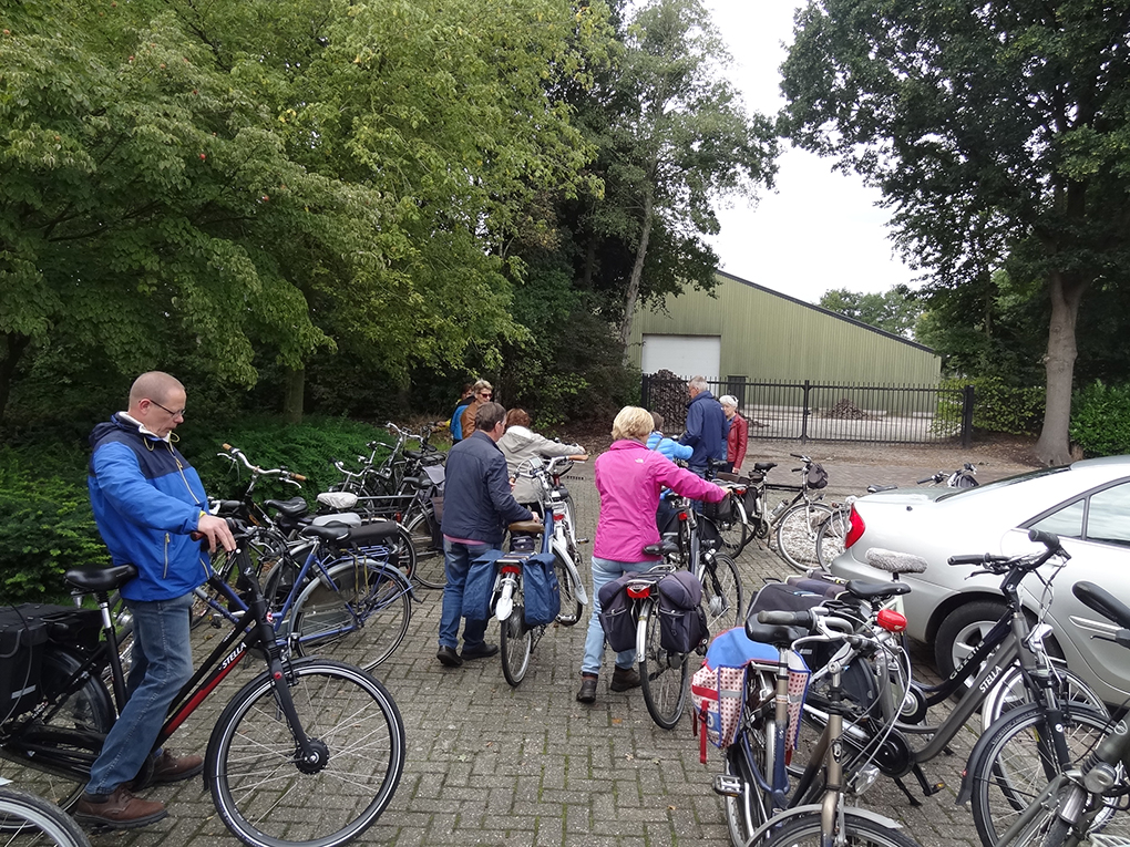  Uistapje 2017, rondleiding in de natuur en uitleg van de natuur. 